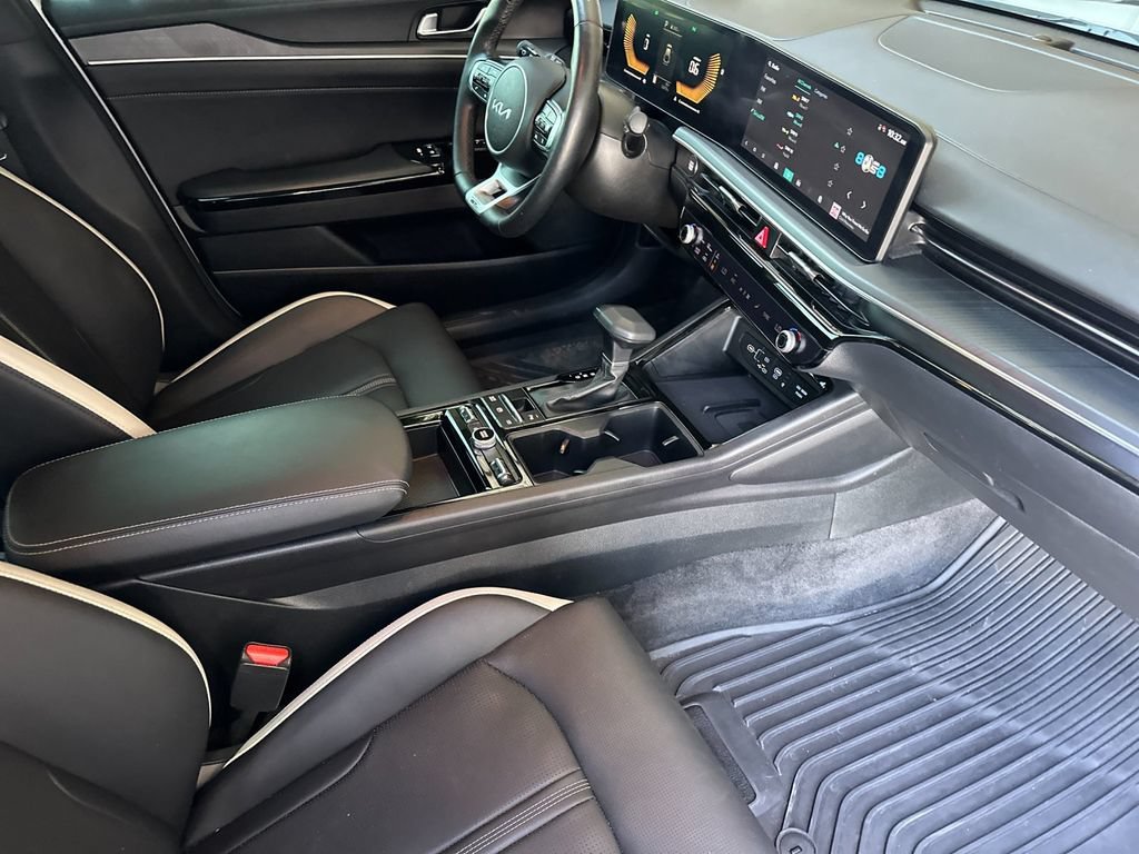 2025 Kia K5 GT-Line - Photo 17