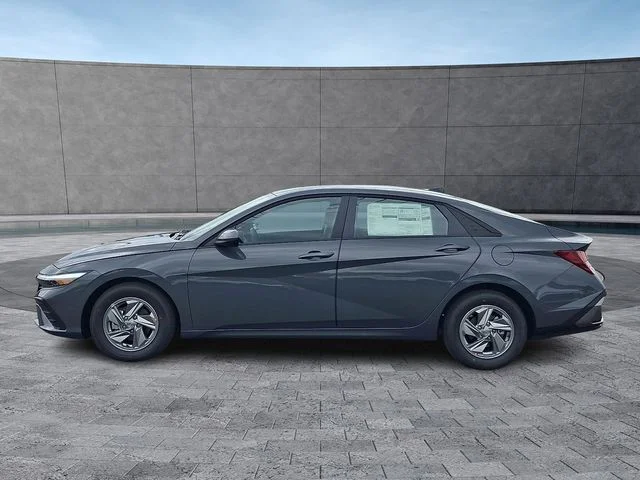 New 2026 Gray Hyundai SE image 4