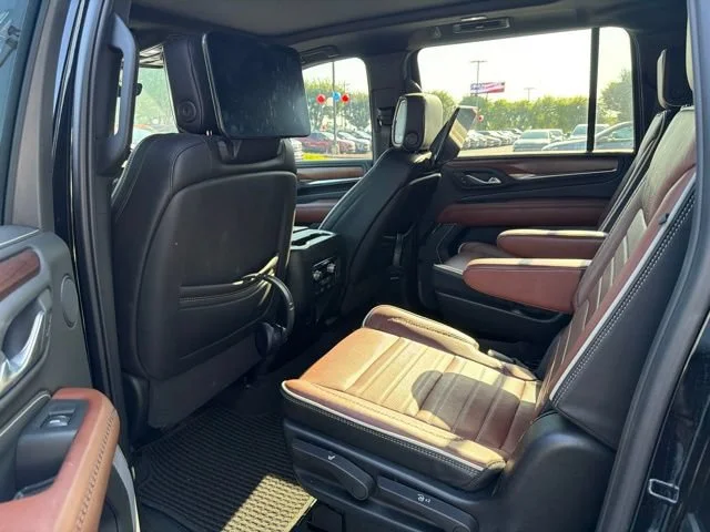 Used 2024 Onyx Black GMC Denali Ultimate image 4