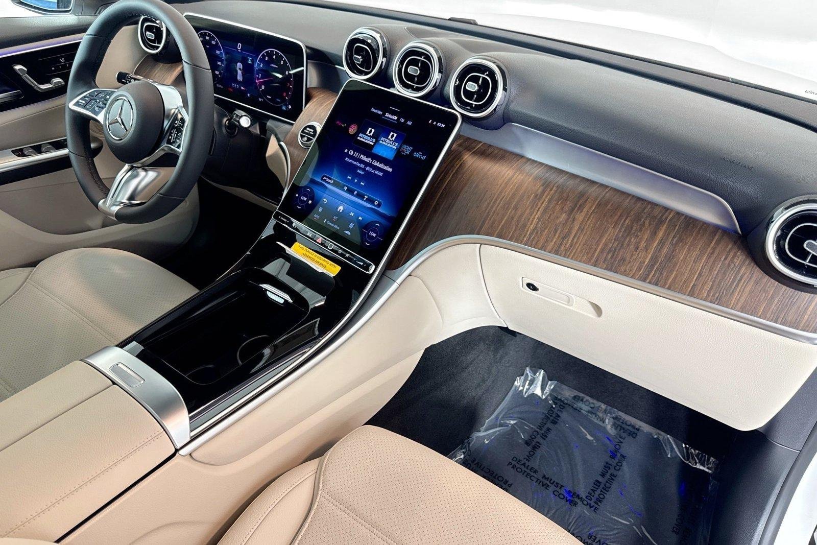 New 2026 Polar White Mercedes-Benz GLC 300 image 26