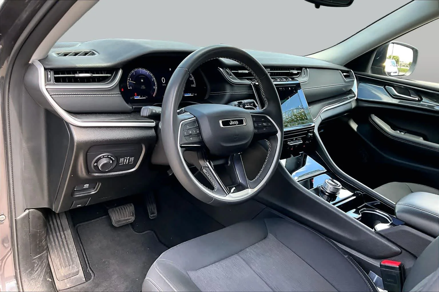 Used 2023 Baltic Gray Metallic Clearcoat Jeep Laredo image 34