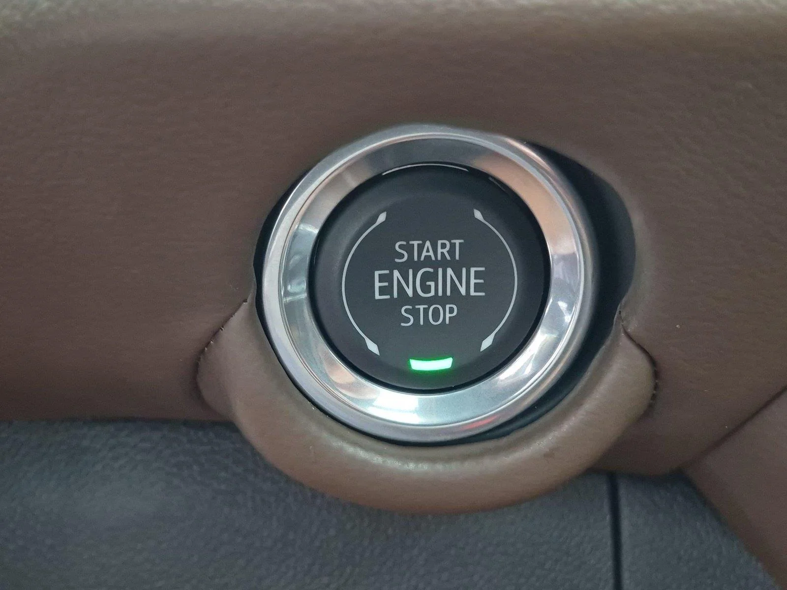 Used 2025 Sterling Gray Metallic Chevrolet High Country image 28