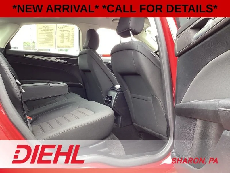 Used 2020 Red Ford SE image 12