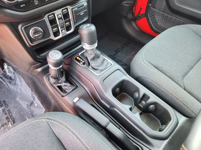 Used 2025 Red Jeep Sahara image 25