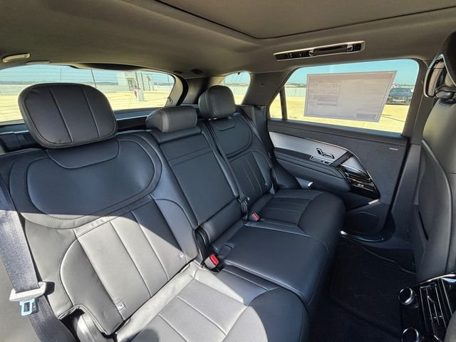 New 2026 Carpathian Grey Land Rover Dynamic SE image 16