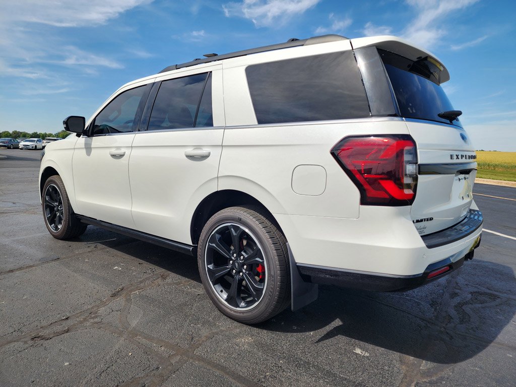 Used 2024 Star White Metallic Tri-Coat Ford Limited image 7