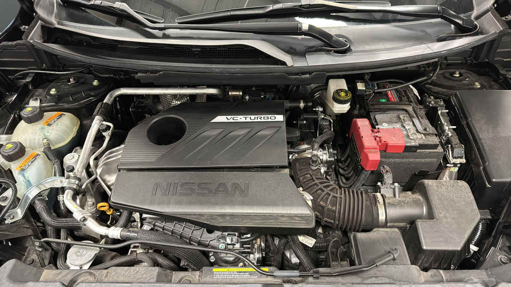 Used 2023 Super Black Nissan Platinum image 26