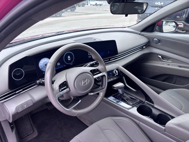 2025 Hyundai Elantra SEL - Photo 18