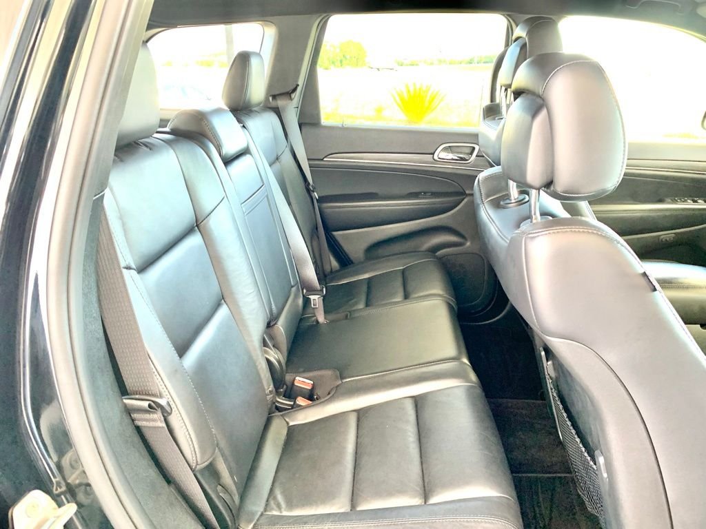 Used 2019 Black Jeep Limited image 24