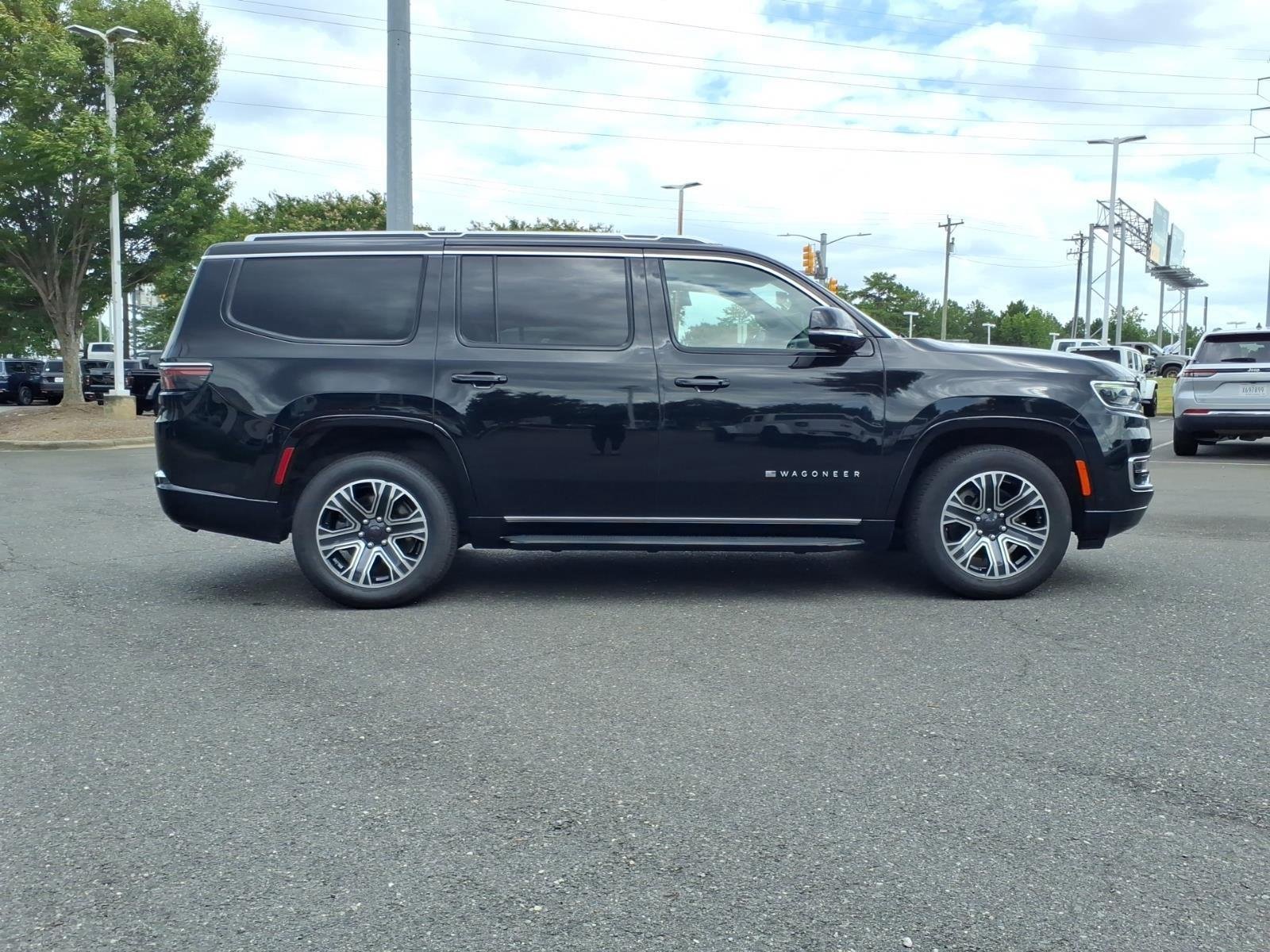 Used 2024 Diamond Black Crystal Pearlcoat Jeep Series II image 10