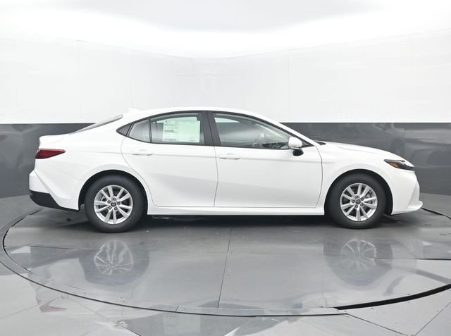New 2026 Ice Cap Toyota LE image 2