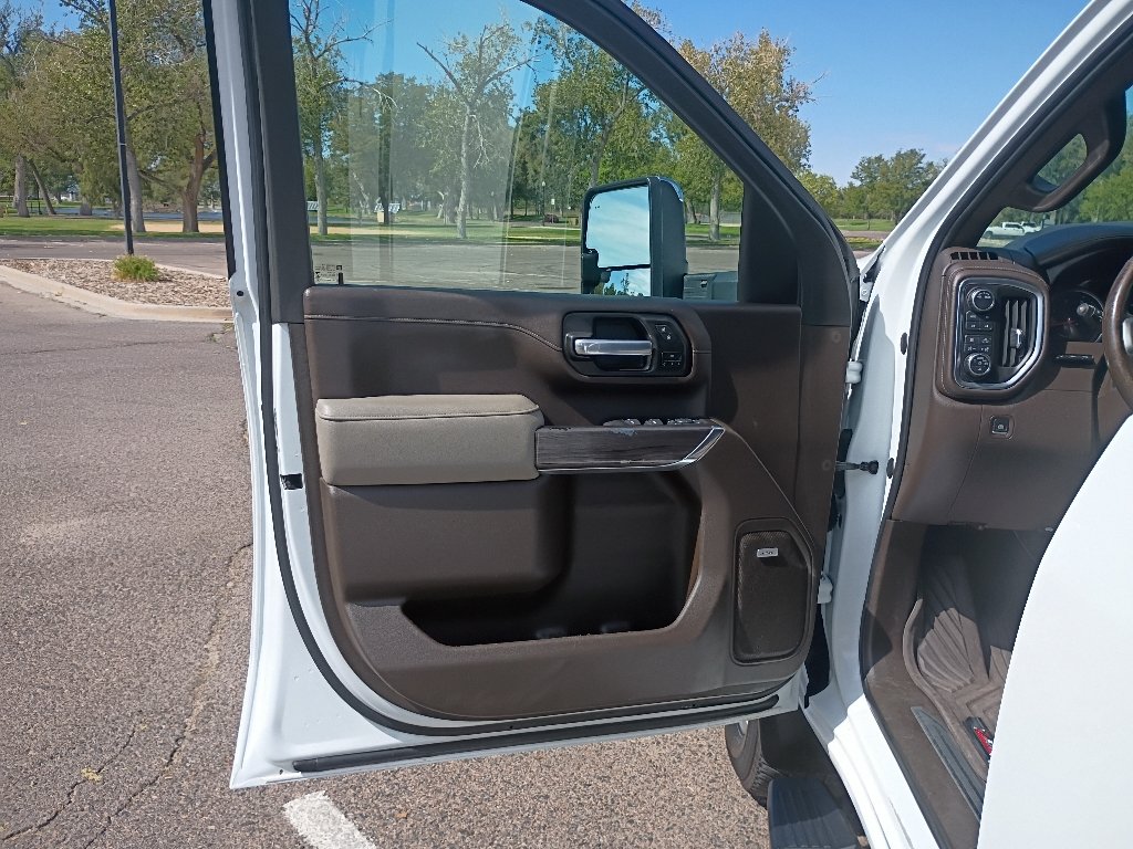 Used 2021 Summit White Chevrolet LTZ image 23