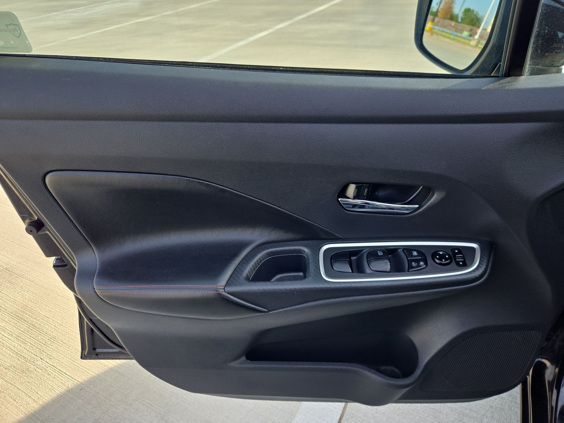 Used 2024 Super Black Nissan SR image 12