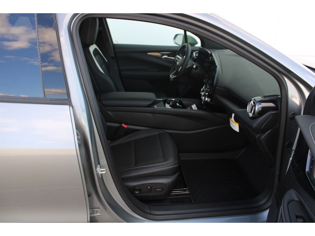 2026 Chevrolet Blazer EV LT - Photo 10