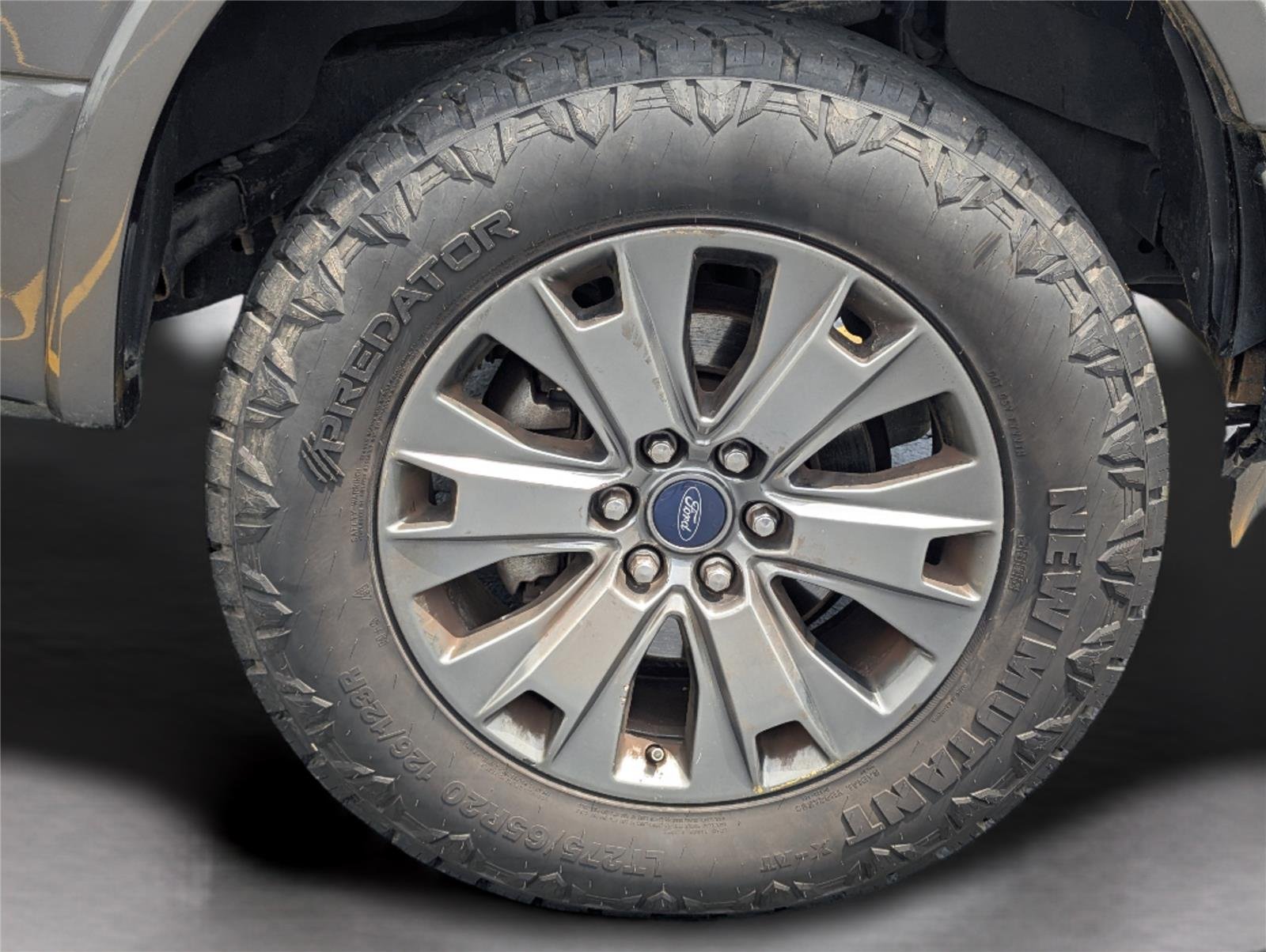 Used 2016 Magnetic Metallic Ford XLT image 36