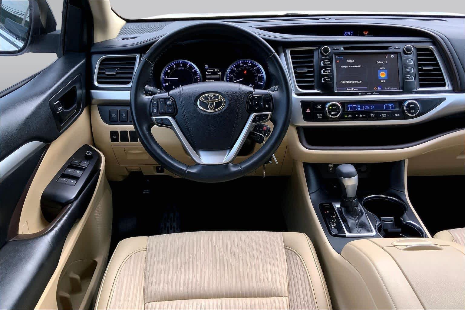 Used 2019 Blizzard Pearl Toyota LE image 5
