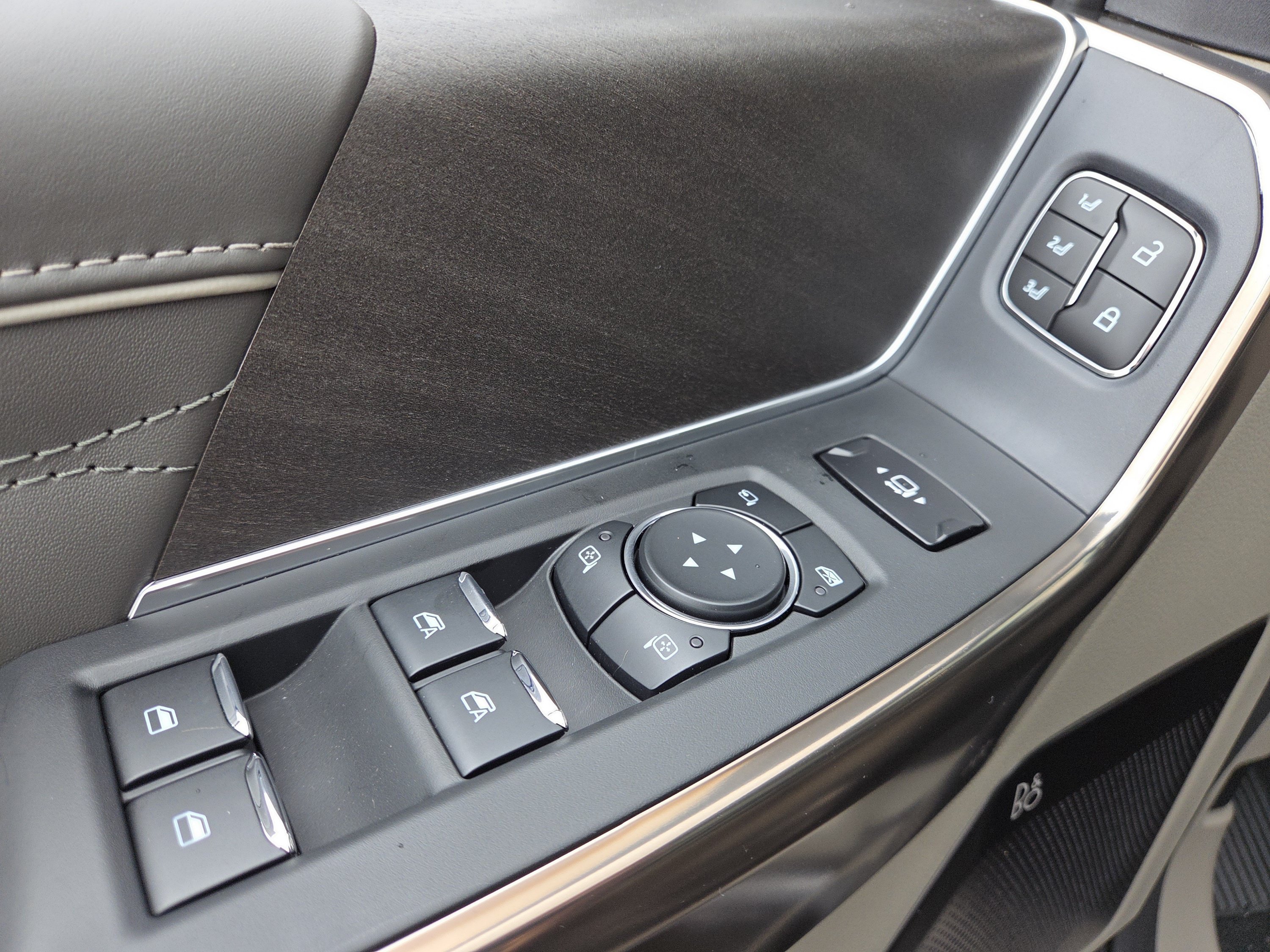 New 2026 Agate Black Metallic Ford Platinum image 43