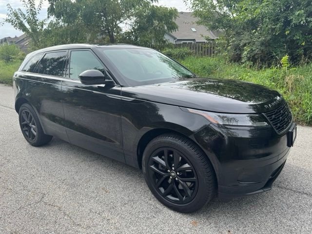 Used 2024 Santorini Black Metallic Land Rover S image 4