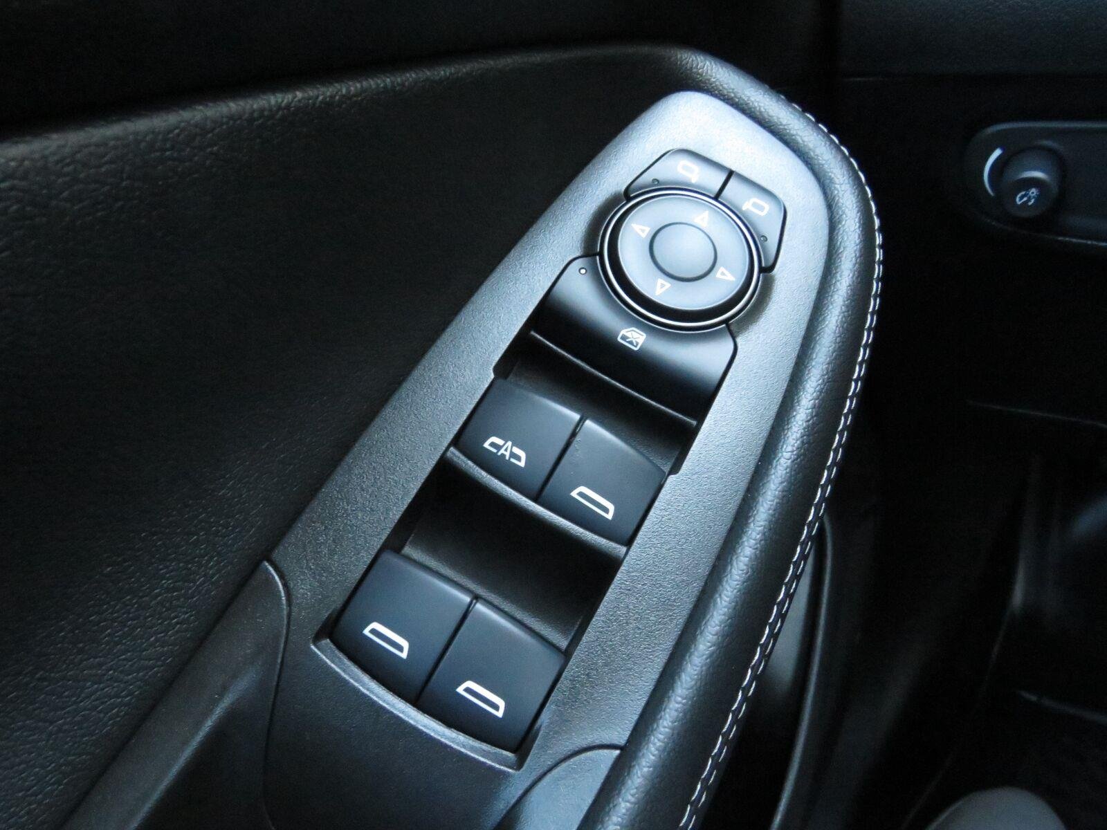 Used 2022 Cinnabar Metallic Buick Essence image 31