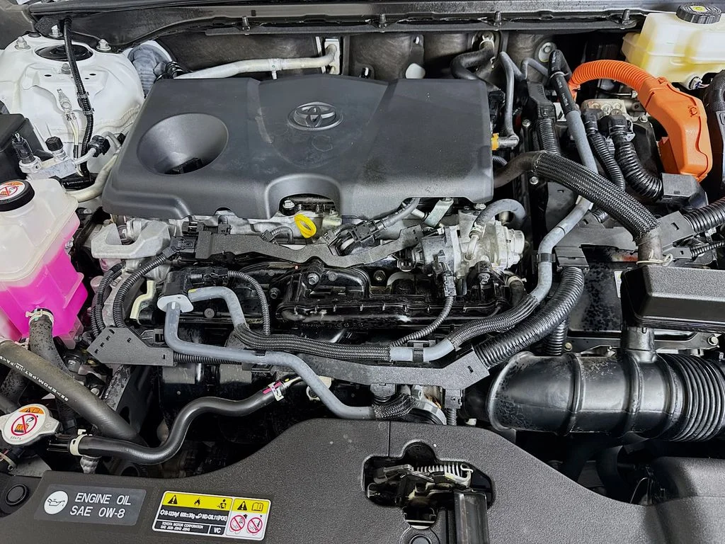 Used 2023 White Toyota XLE image 36
