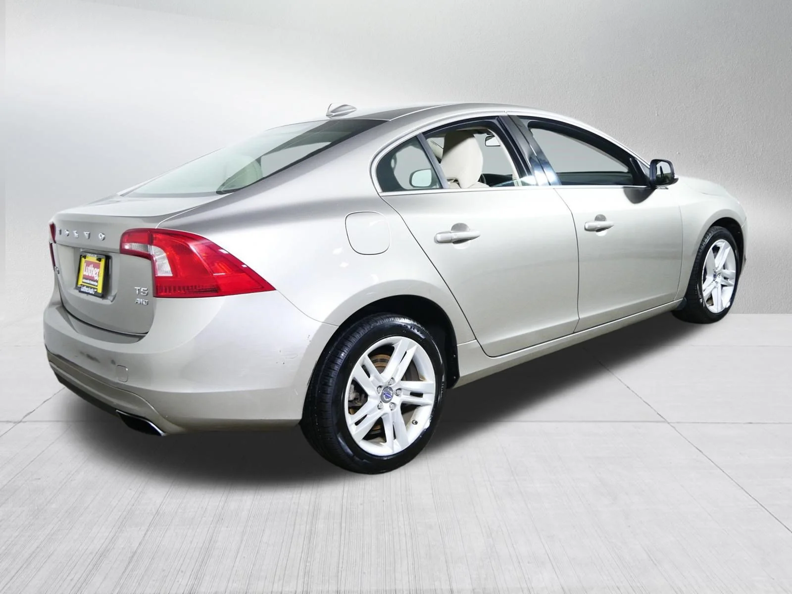 Used 2014 Seashell Metallic Volvo T5 image 7