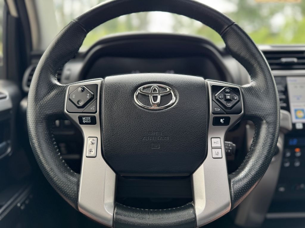 Used 2020 Blizzard Pearl Toyota Limited image 14