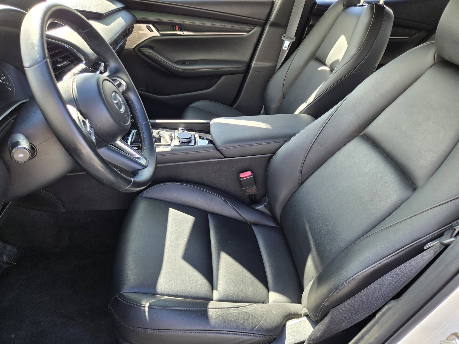 Used 2020 Snowflake White Pearl Mica Mazda Preferred Package image 16