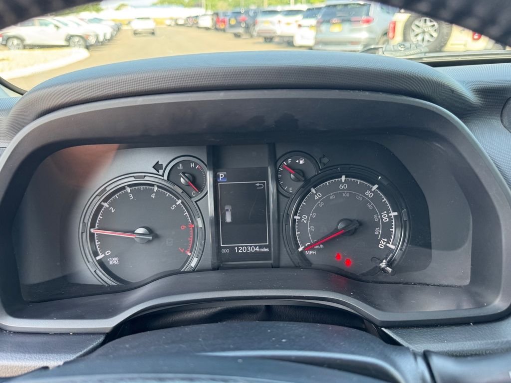Used 2021 Silver Toyota SR5 image 19