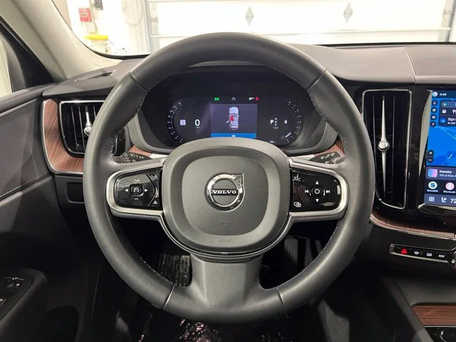 Used 2024 Onyx Black Volvo Plus image 13