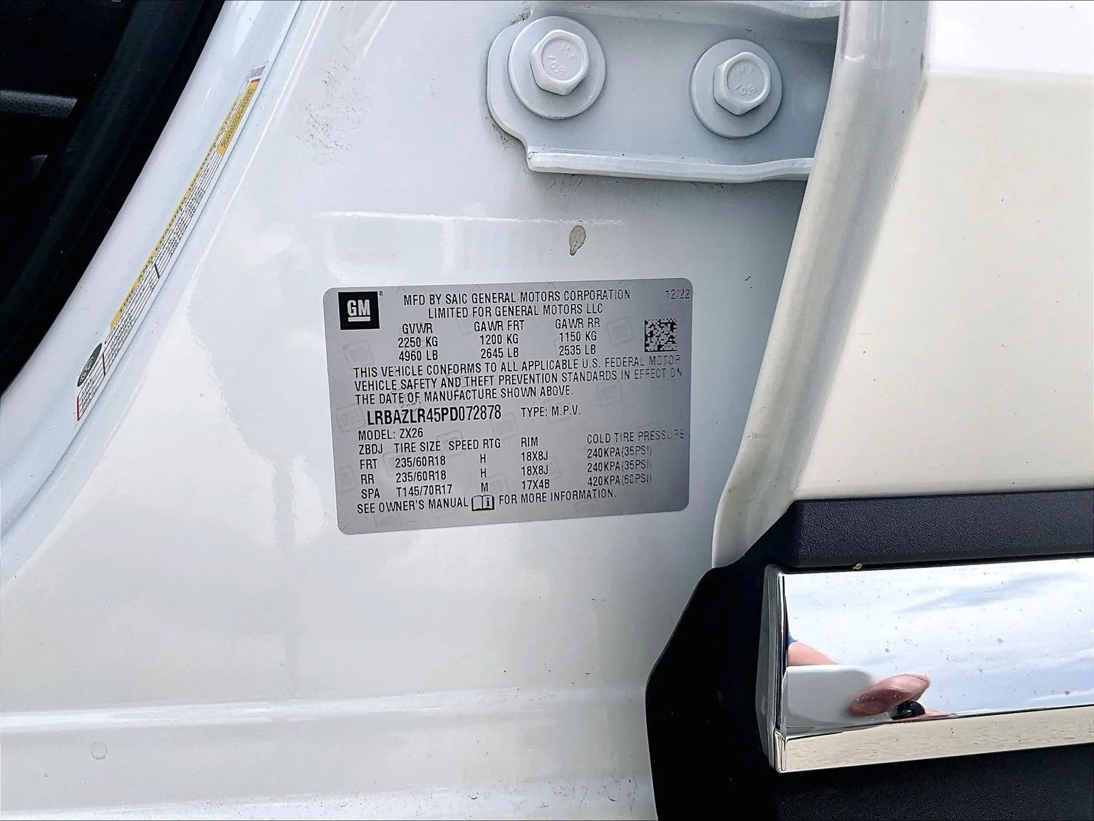 Used 2023 White Buick Preferred image 35