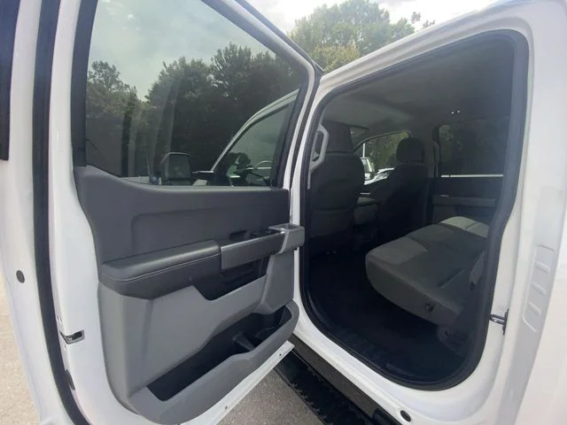 Used 2025 White Ford XLT image 22