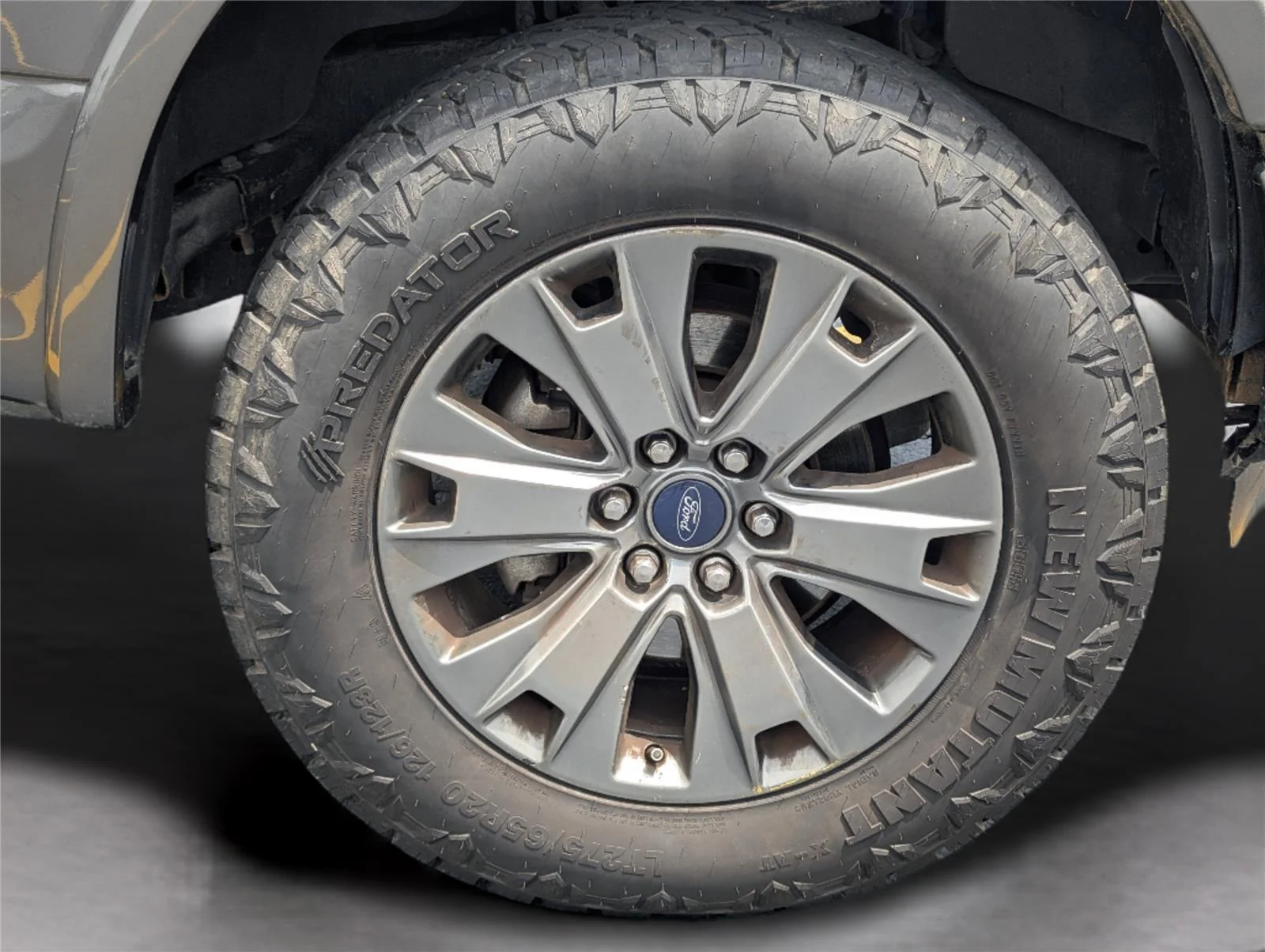 Used 2016 Magnetic Metallic Ford XLT image 36