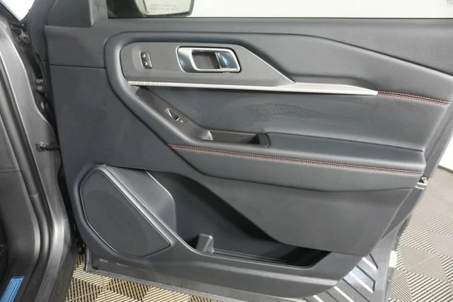 New 2026 Carbonized Gray Metallic Ford ST-Line image 37