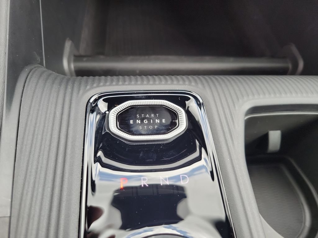 New 2026 Sting-Gray Clear-Coat Exterior Paint Jeep Limited image 27