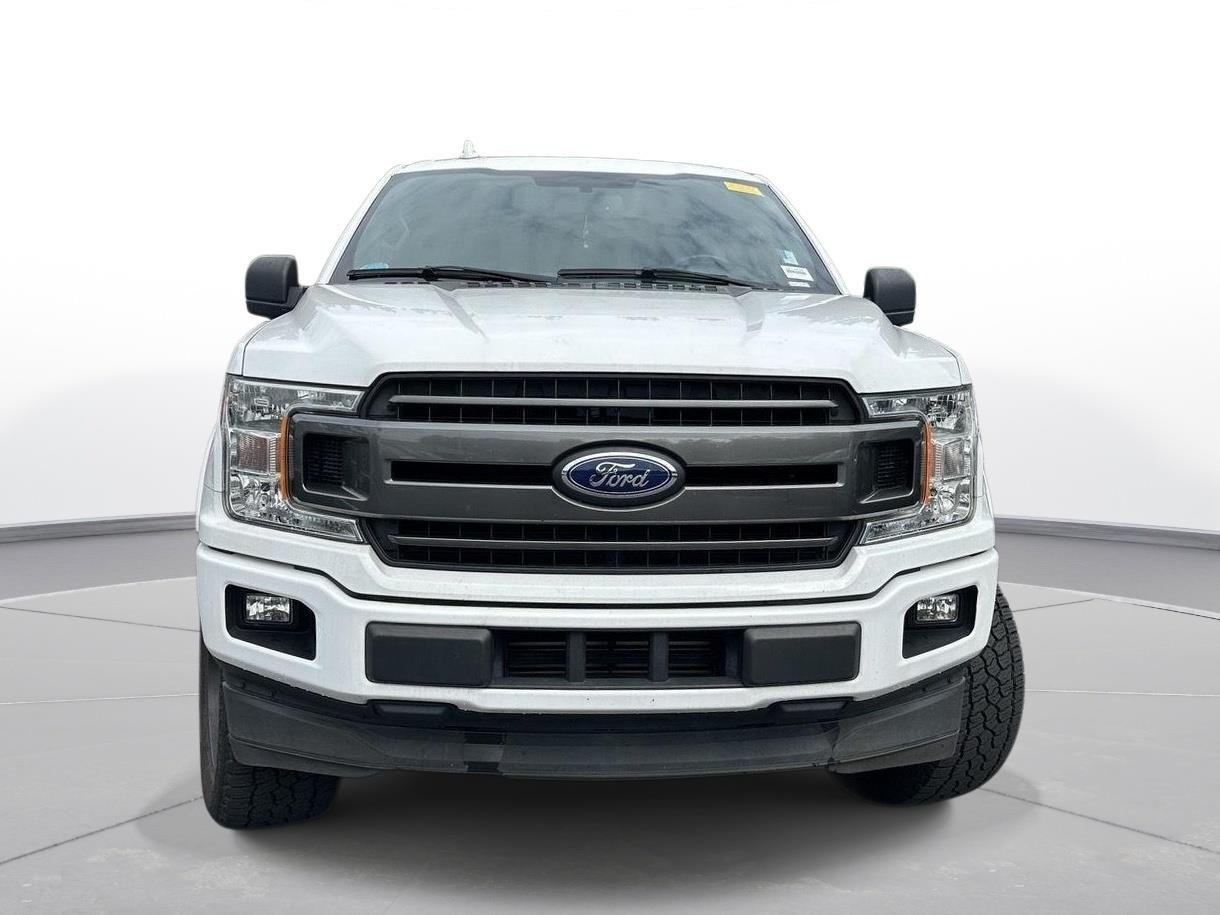 Used 2018 Oxford White Ford XLT image 3