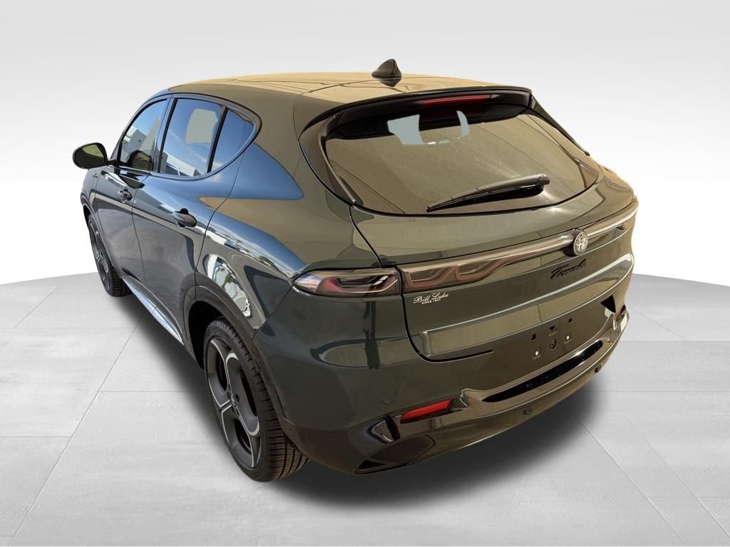 New 2026 Verde Monza (Green) Exterior Paint Alfa Romeo Sport Speciale image 11