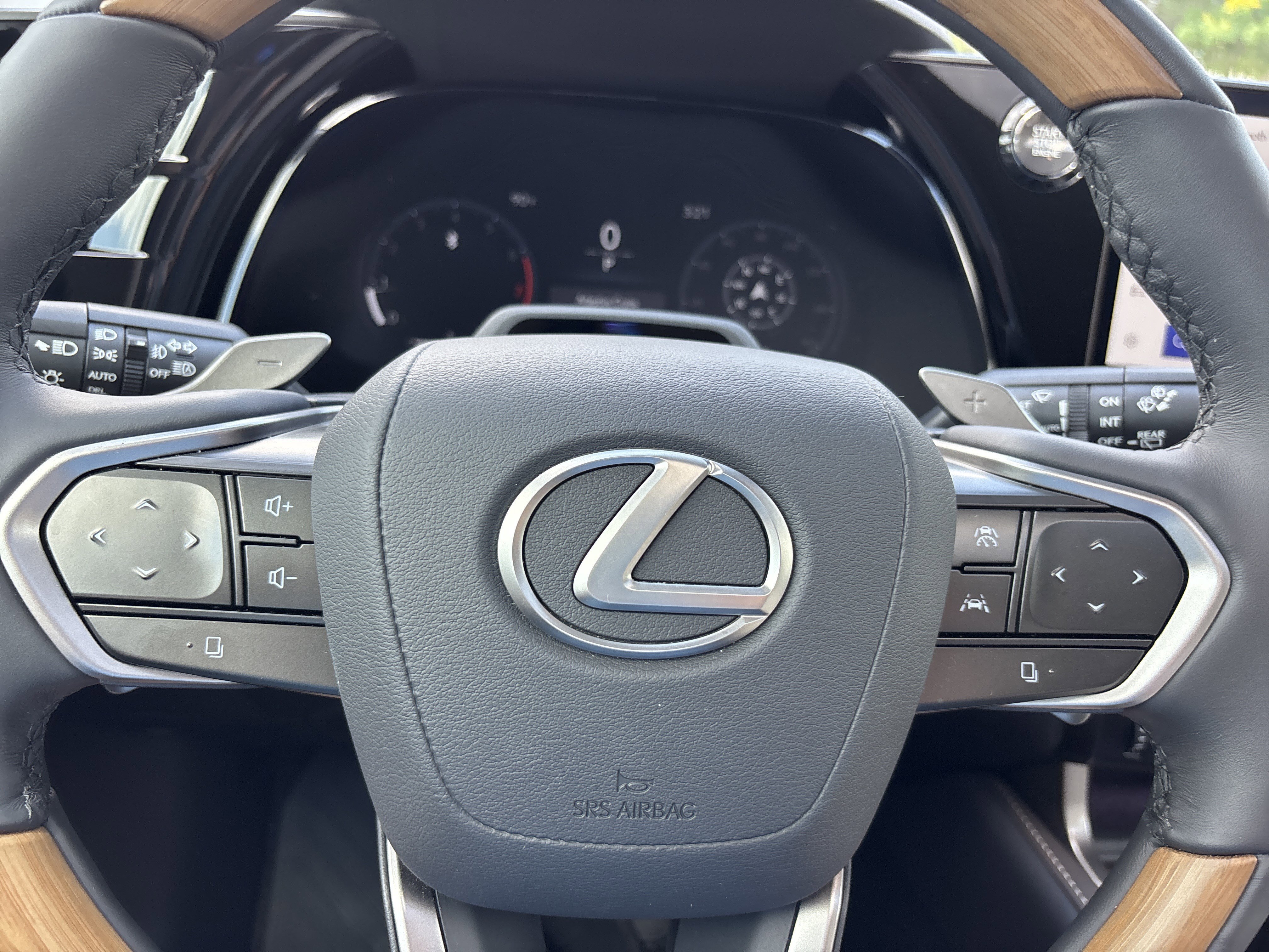 Used 2025 Black Lexus RX 350 Premium Plus image 26