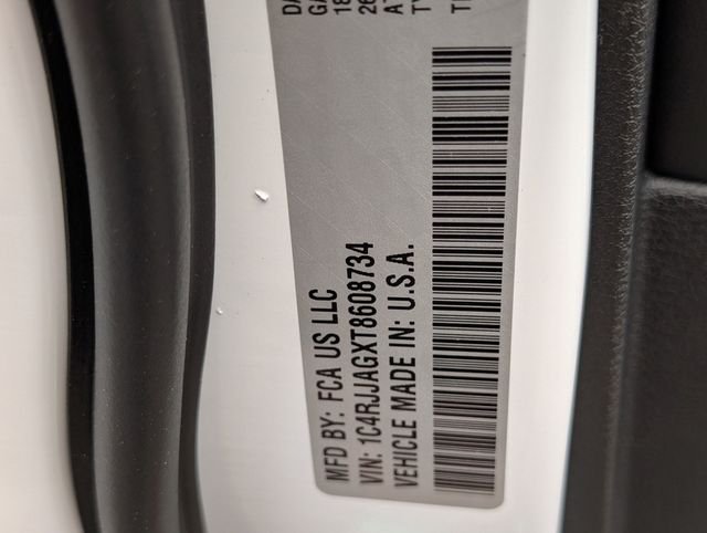 New 2026 Bright White Clear-Coat Exterior Paint Jeep Laredo X image 32