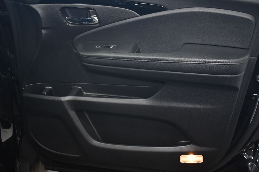 2017 Honda Pilot Touring - Photo 32