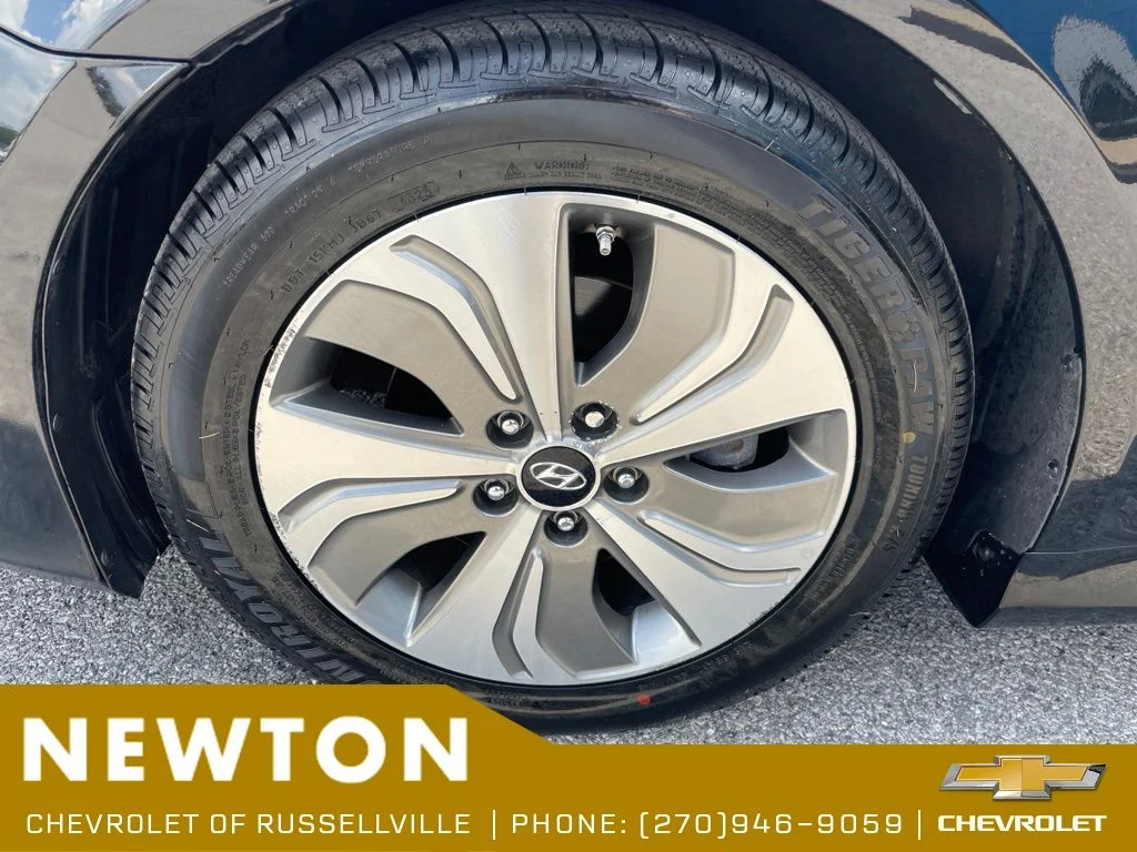 Used 2014 Black Onyx Pearl Hyundai Limited image 47