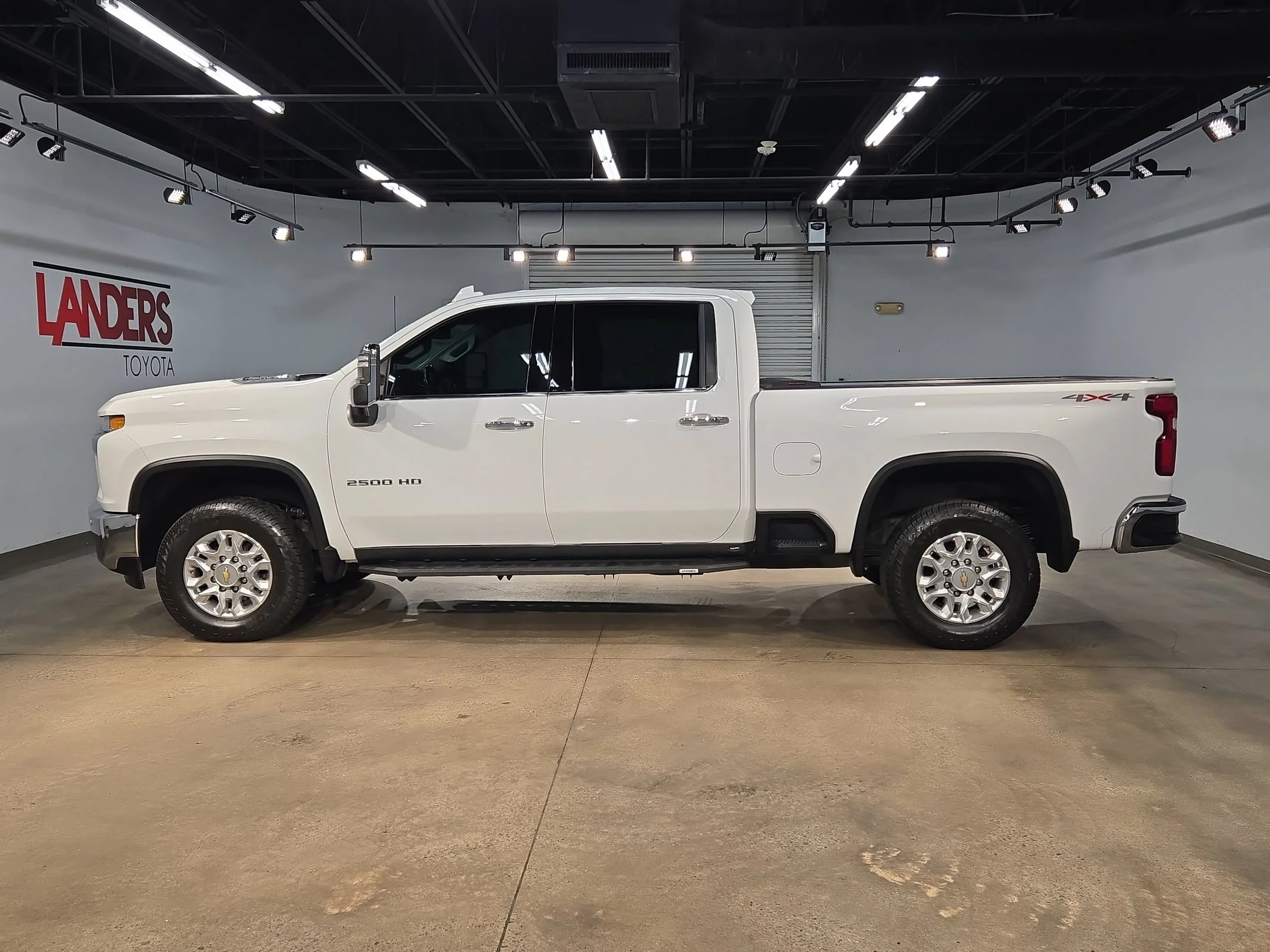 Used 2023 Summit White Chevrolet LTZ image 4