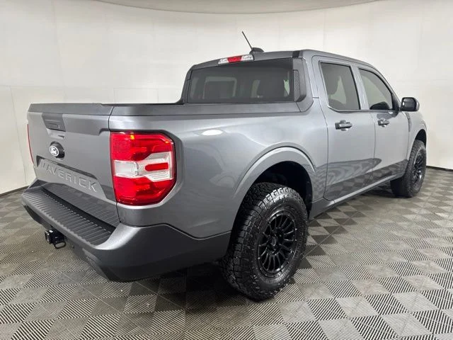 Used 2025 Gray Ford XL image 3