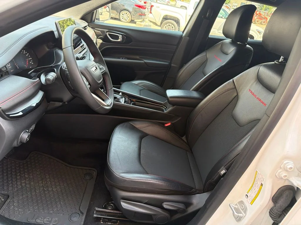 Used 2025 White Jeep Trailhawk image 16