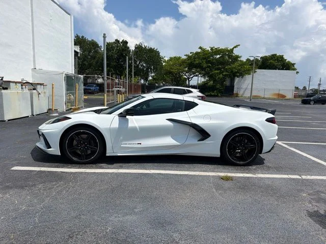 Used 2023 White Chevrolet Stingray image 4
