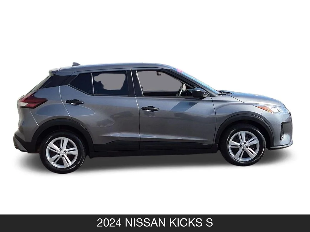 Used 2024 Gray Nissan S image 6