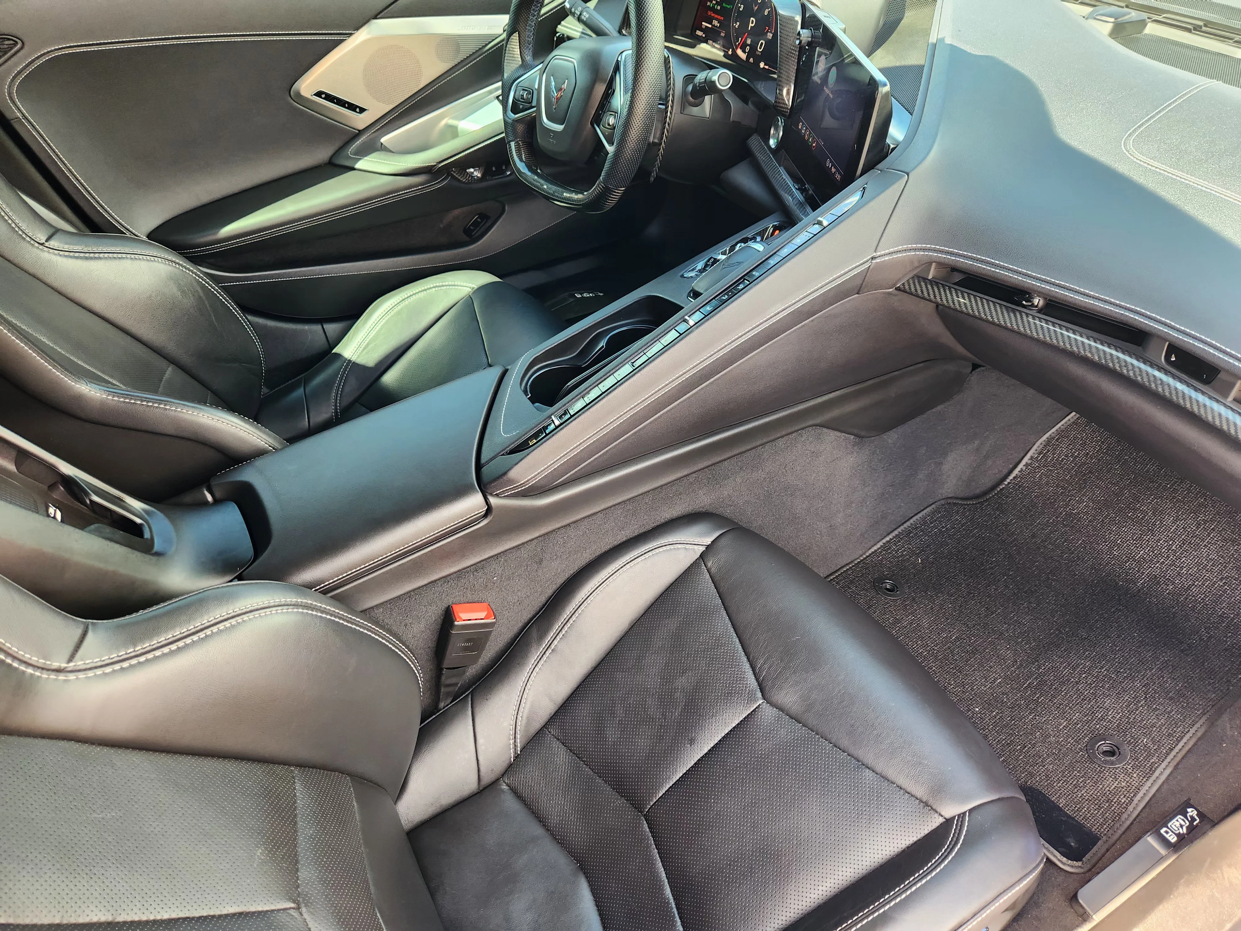Used 2021 Elkhart Lake Blue Metallic Chevrolet Stingray 2LT image 27