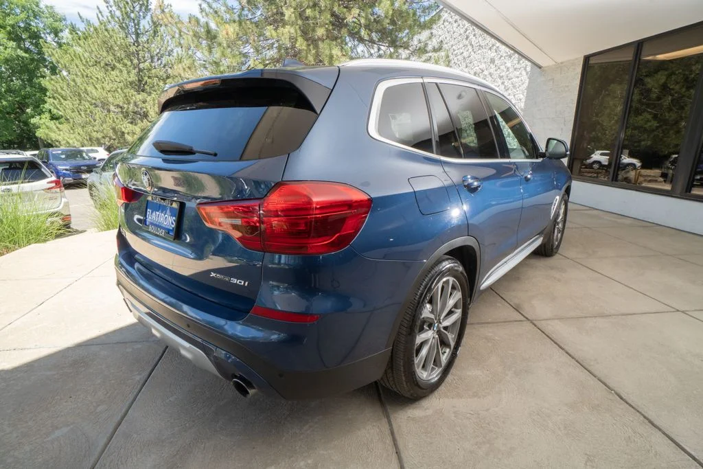 Used 2019 Blue BMW xDrive30i image 6