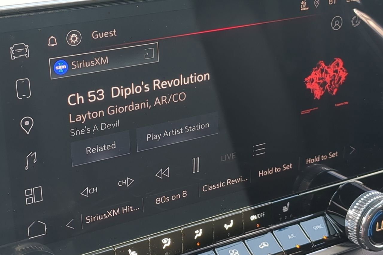 New 2026 Onyx Black GMC Elevation image 13