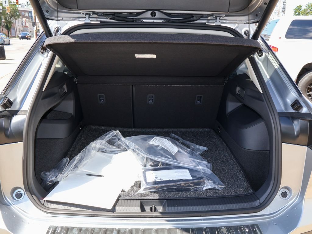 New 2026 Silver Volkswagen 2.0T SE image 16