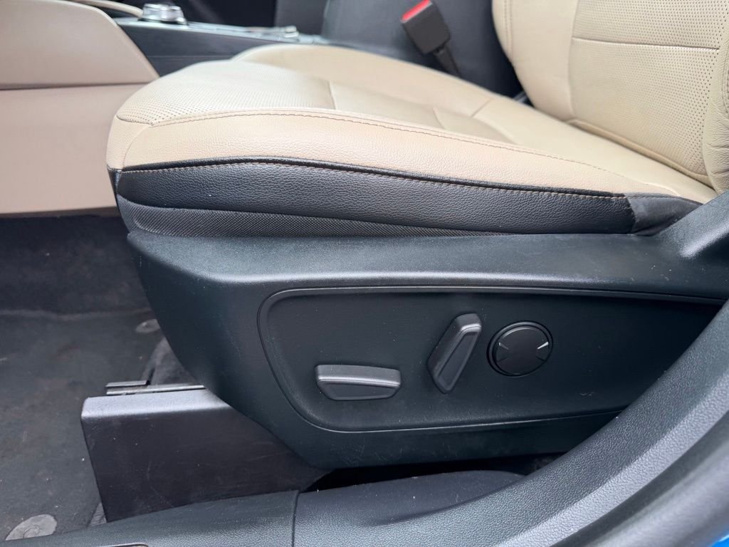 Used 2020 Blue Metallic Ford Titanium image 14